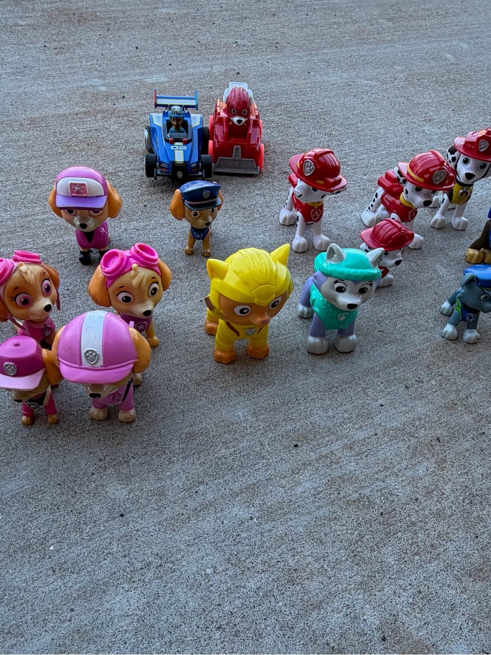 Mixed Paw Patrol Figure Lot Of 21 Figures Vehicles